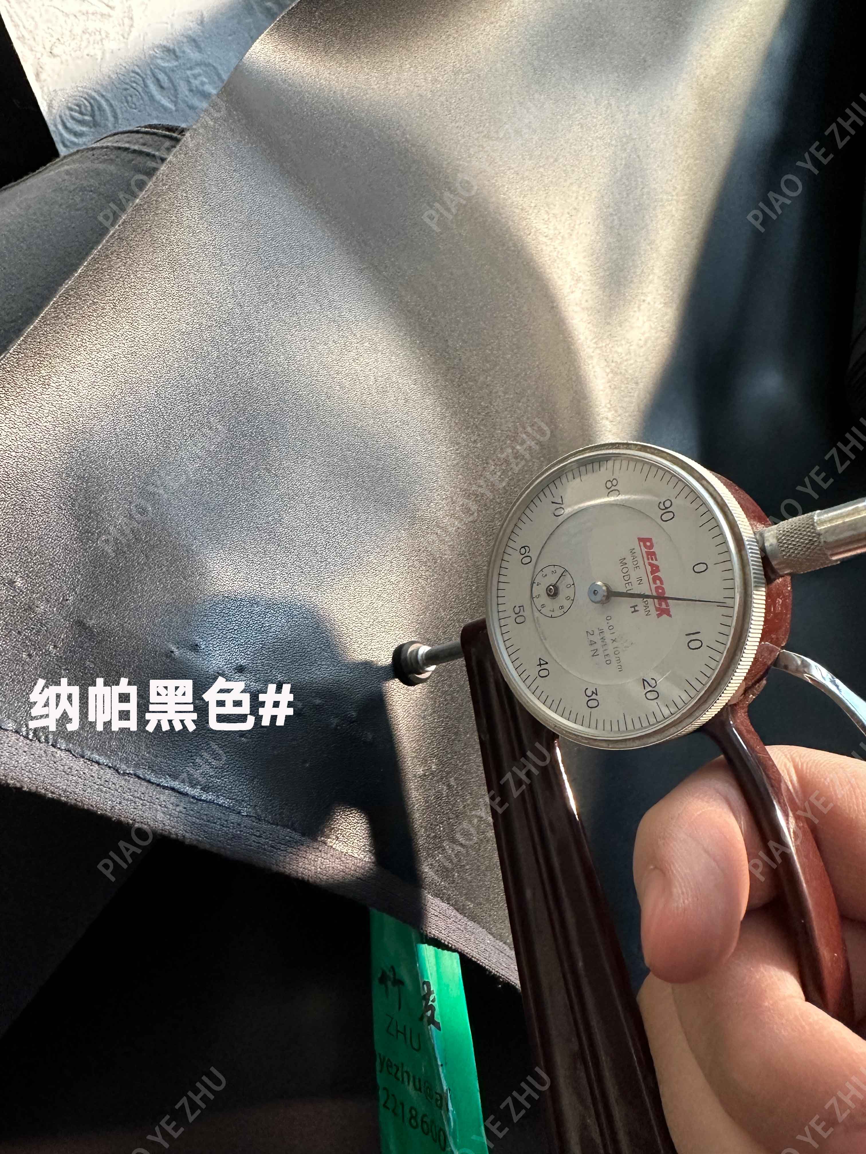 728-黑色卡尺.jpg